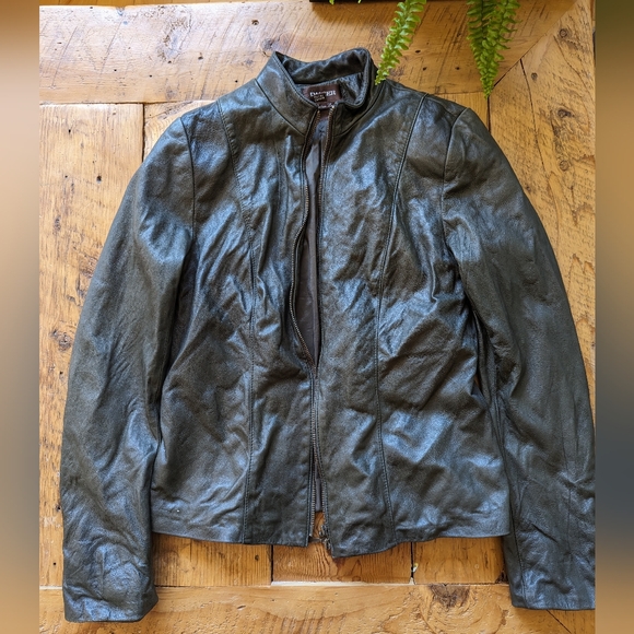 Danier, size small, women's, genuine leather jacket - Picture 1 of 4
